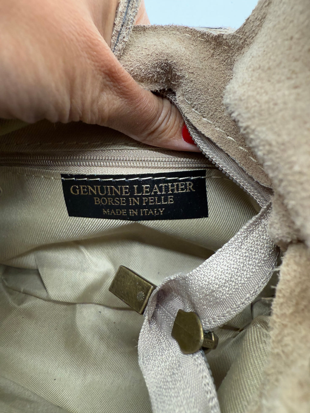 Borsa a Mano con Frange da Donna, Borsa in Camoscio con Frange Laterali, Made in Italy